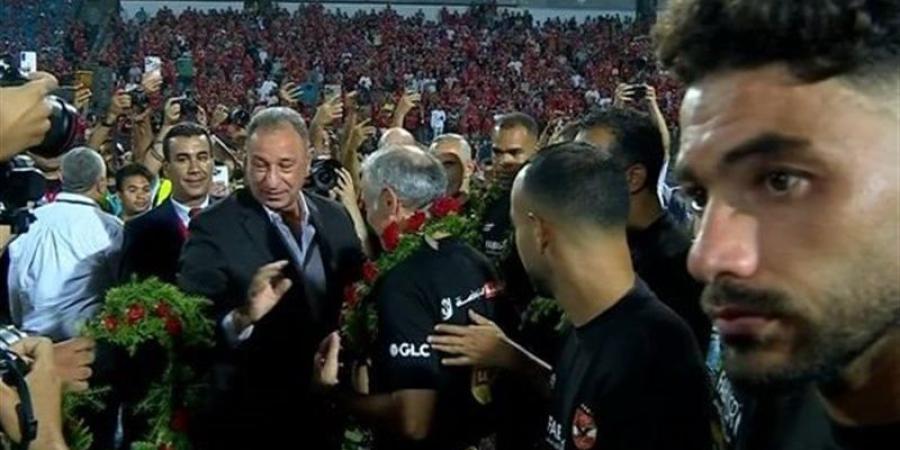 قرار صارم من الخطيب تجاه لاعبي الأهلي بعد الاحتفال بلقب الدوري الـ44 - بوابة نيوز مصر