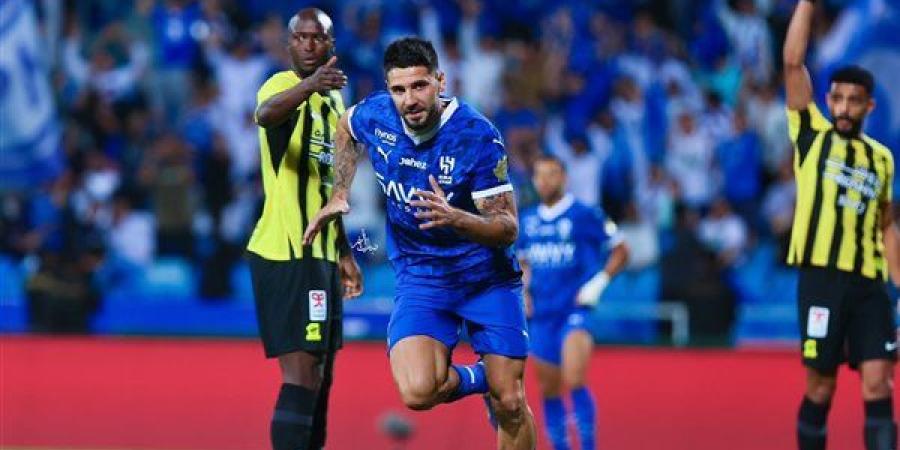 الهلال يضرب الاتحاد بثلاثية مثيرة في الشوط الأول بالكلاسيكو السعودي - بوابة نيوز مصر