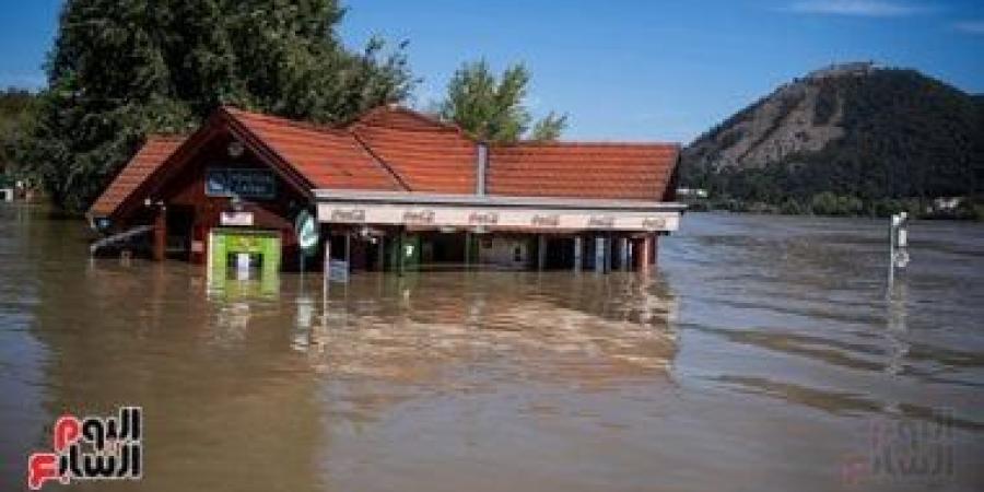 فيضان نهر الدانوب في المجر يغمر العاصمة بودابست - بوابة نيوز مصر