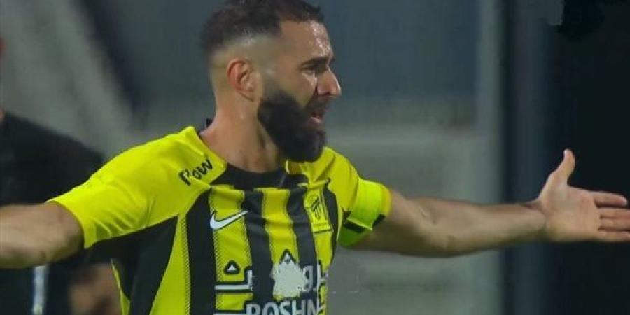 شاهد.. هدف بنزيما الملغي في مباراة الاتحاد والهلال - بوابة نيوز مصر