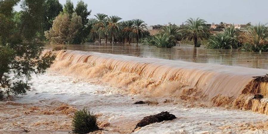 وفاة مواطن ليبي وتضرُّر بعض الطرق جراء سيول جارفة - بوابة نيوز مصر